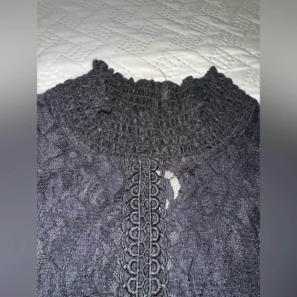 🔴Cable & Gauge Black Ruffled Lace Blouse Size XL - Picture 3 of 12